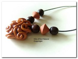 Collier c�ramique-bois